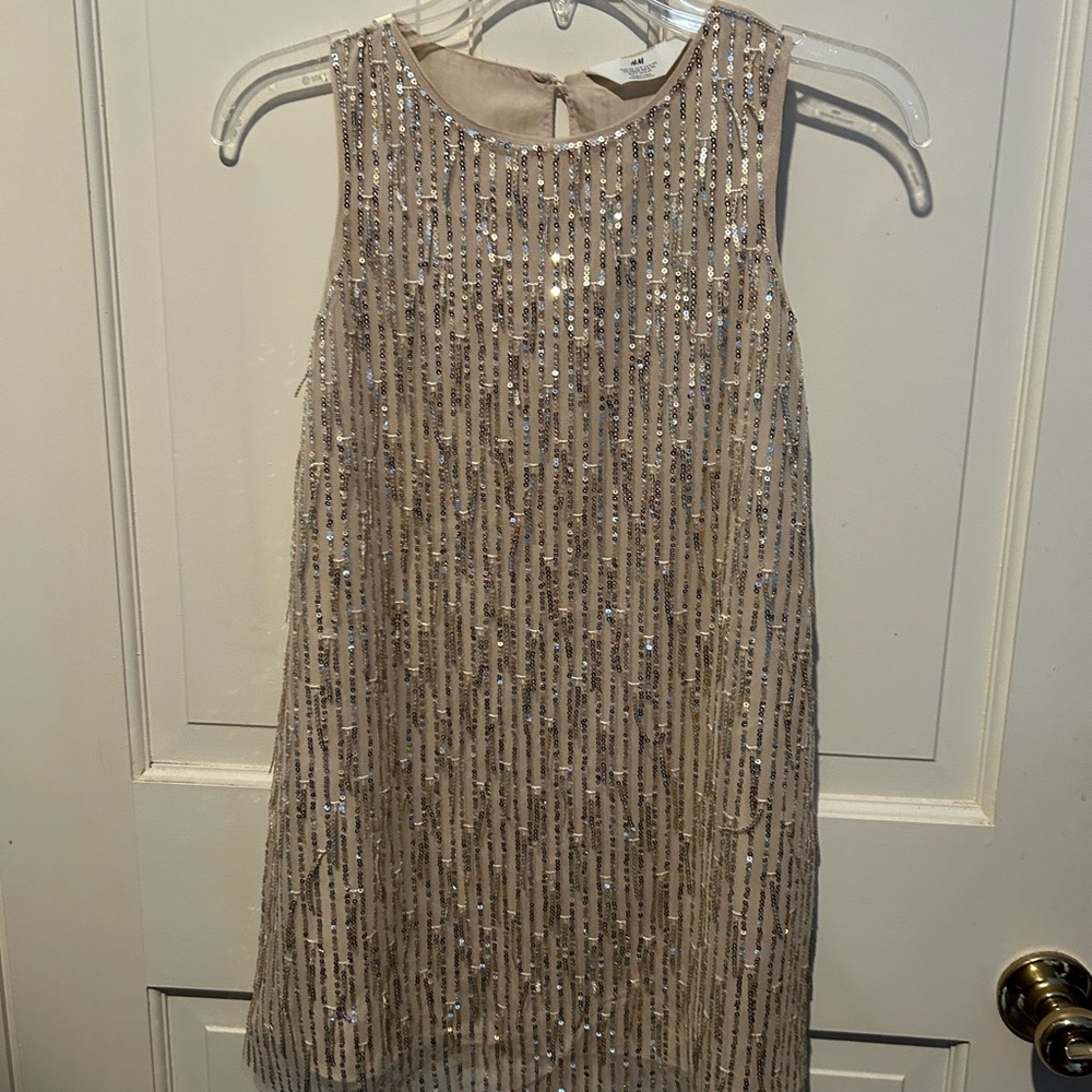 H&M Gold Sequence Blouse - -Sleeveless Size 8 - Picture 3 of 5